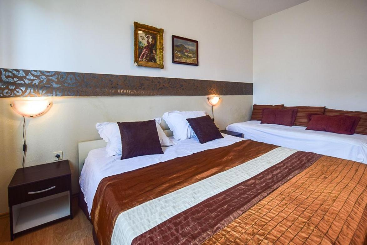 Apartments Derado Supetar Extérieur photo