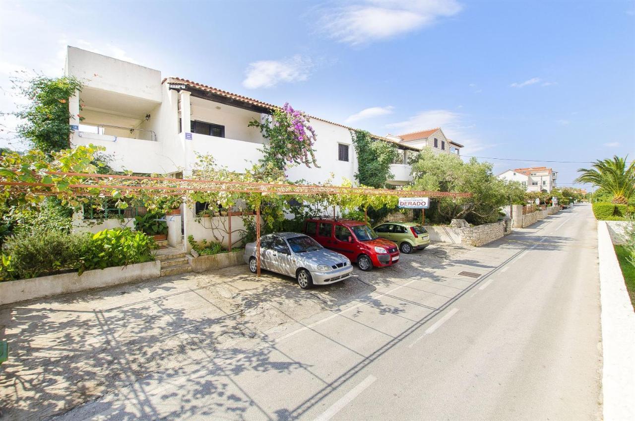 Apartments Derado Supetar Extérieur photo